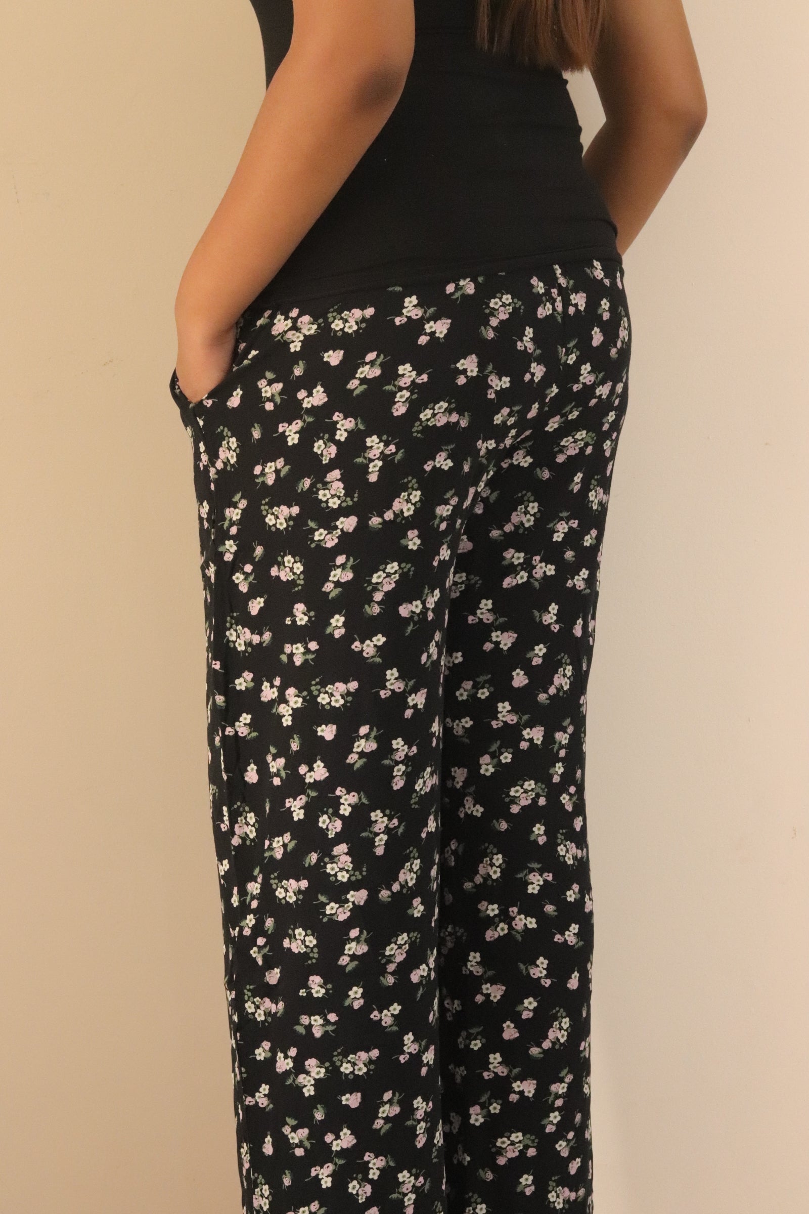 Women's Black and pink floral printed pajama with elastic waistband and pockets – Scoop Up