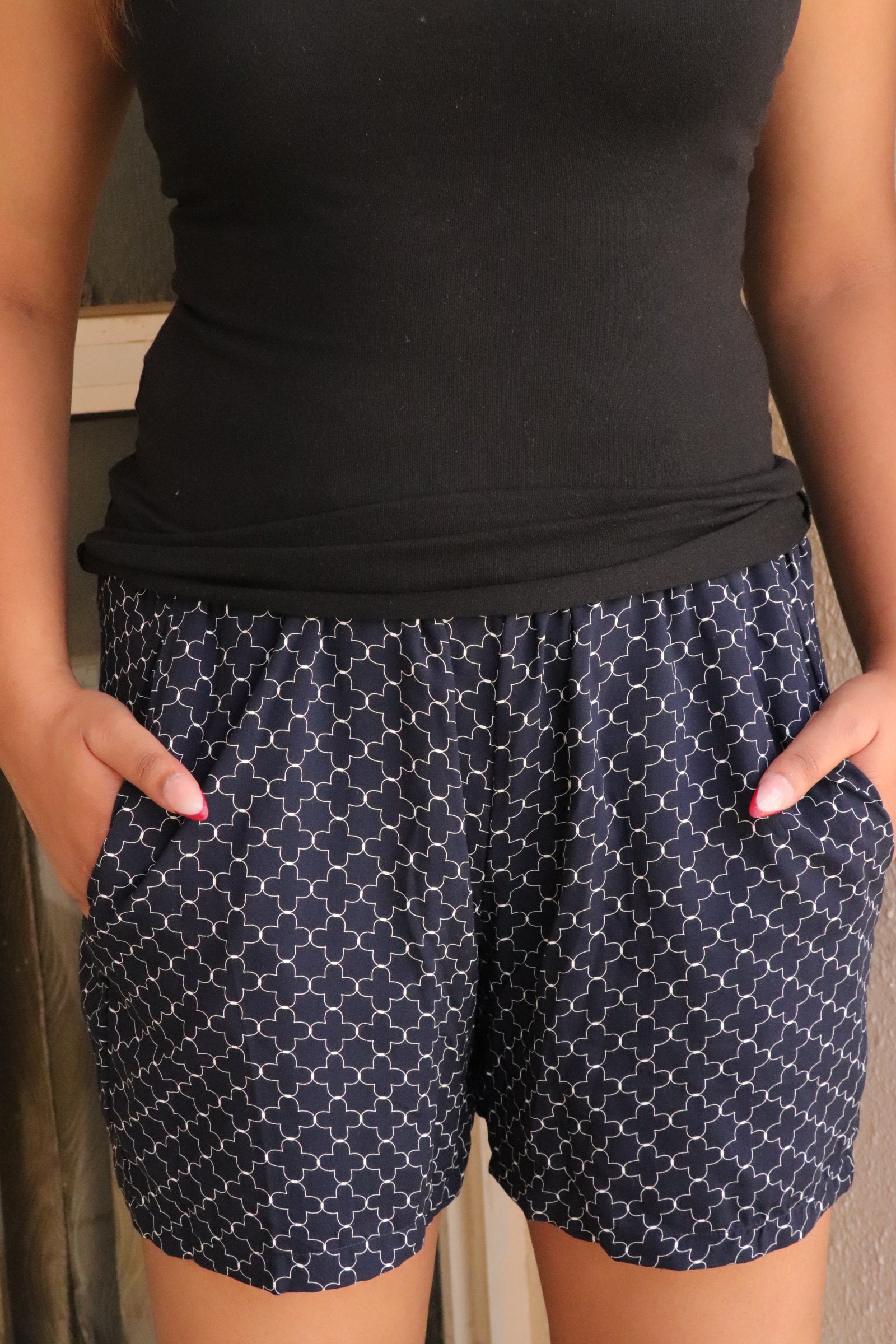 Women's Navy geometric printed shorts with elastic waistband and pockets – Scoop Up