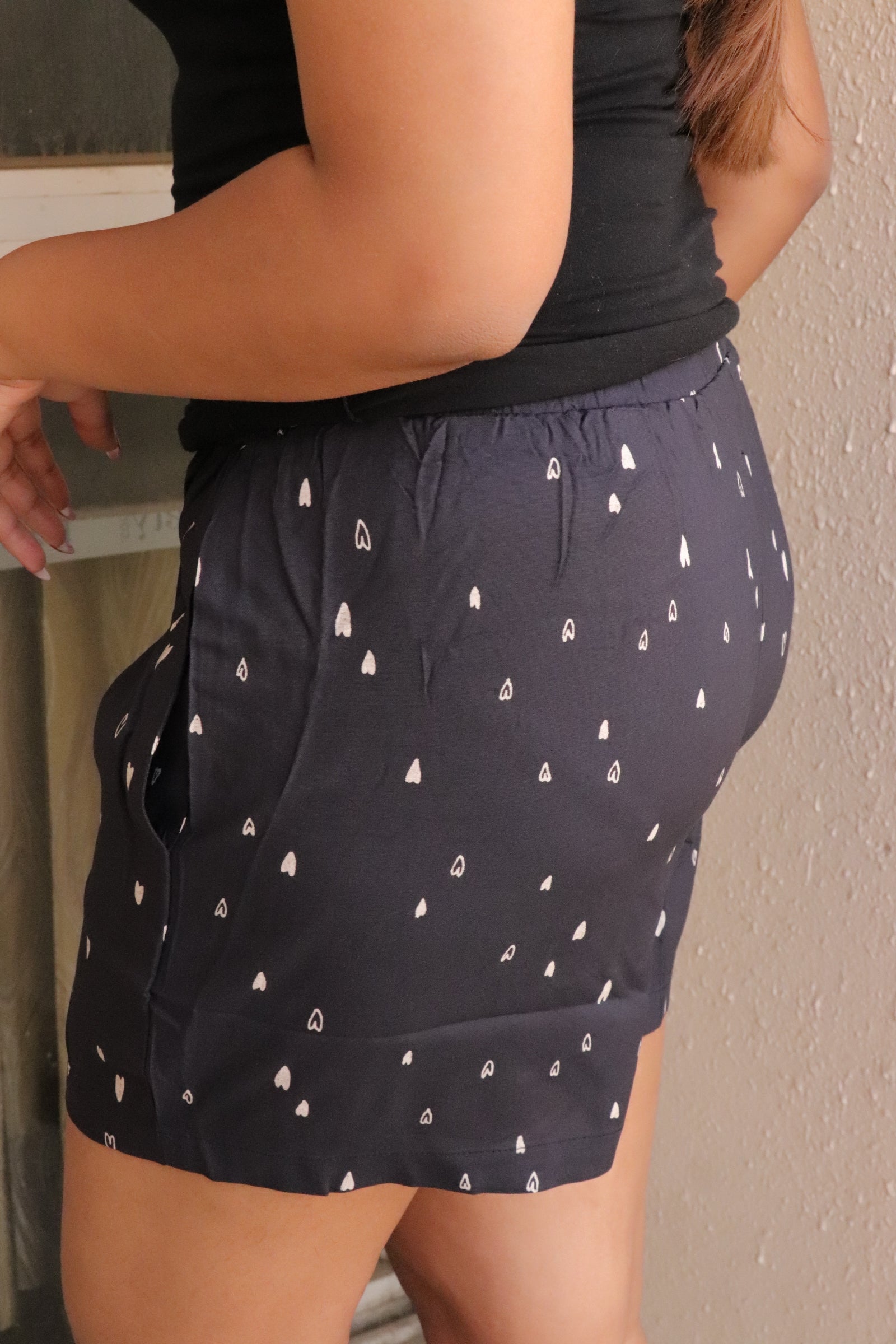 Women's Black and beige heart printed shorts with elastic waistband and pockets – Scoop Up